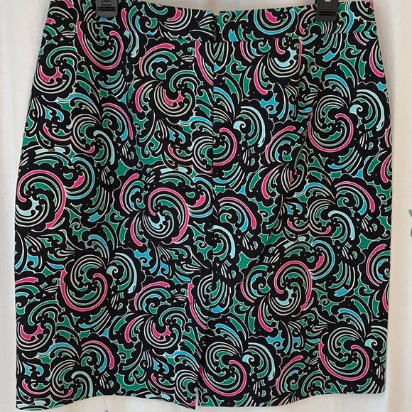 Banana Republic skirt. Like new! Cotton/spandex. Black green pink aqua. Size 8 - Picture 3 of 8